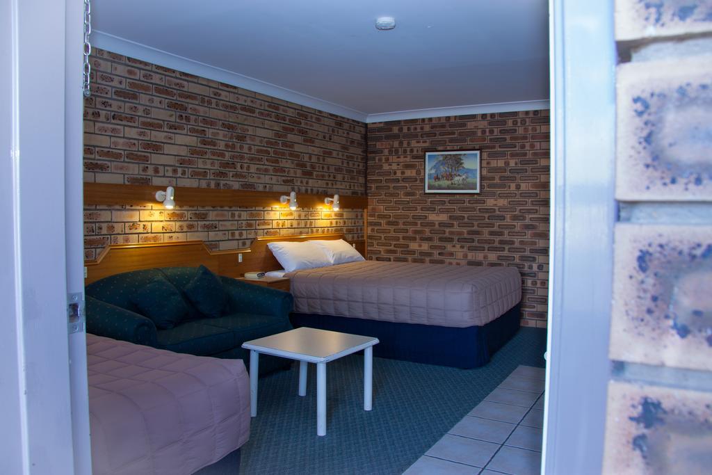 Mid Town Inn Наррабрай Номер фото